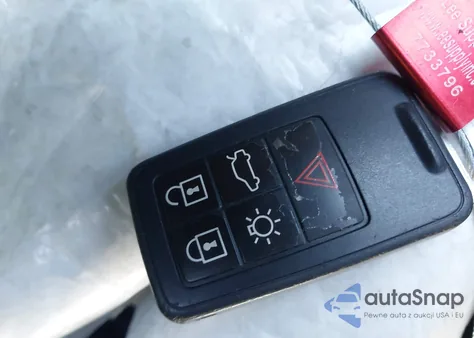 2017 Volvo Xc60 T6 Inscription z USA, uszkodzony, nr VIN YV449MRU1H2114204